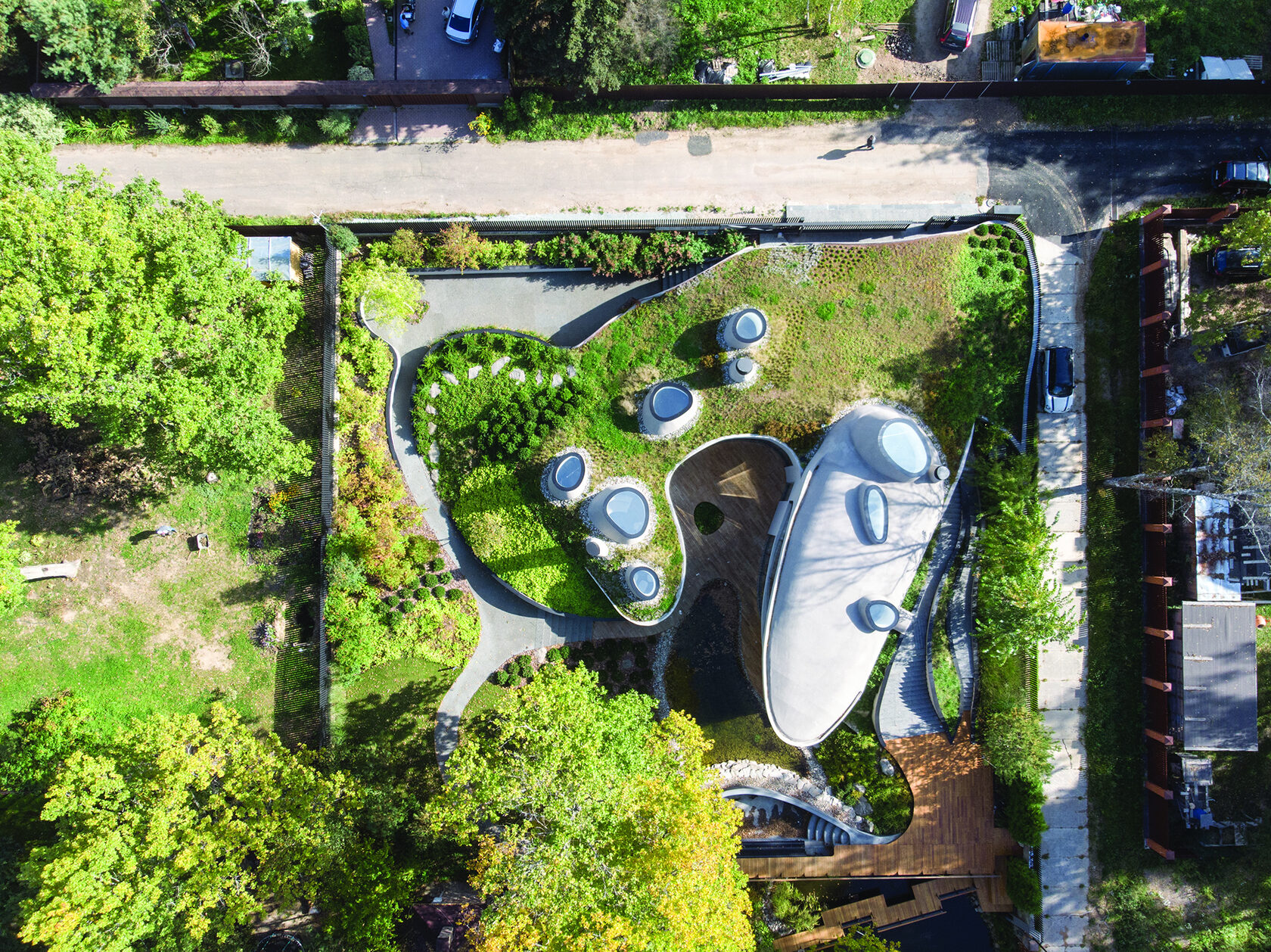 Живой оазис над головой: озеленение и благоустройство крыш